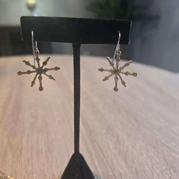 Waxing Poetic Goldtone 30 Inch Crystal Snowflake And Earring Set-GORGEOUS!!!